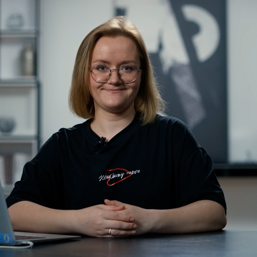 Полина Толстова